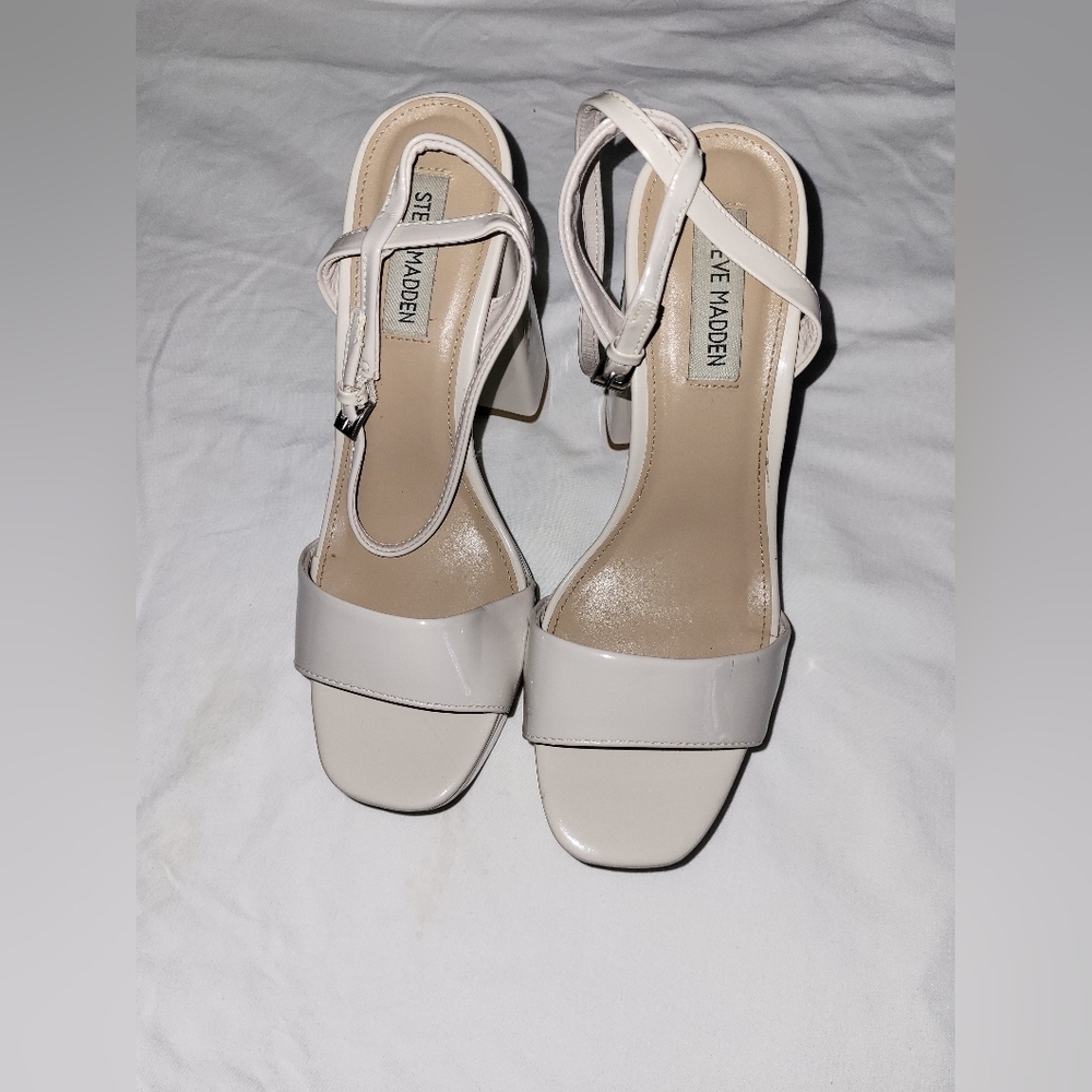 Steve Madden Women's Cream Sandals